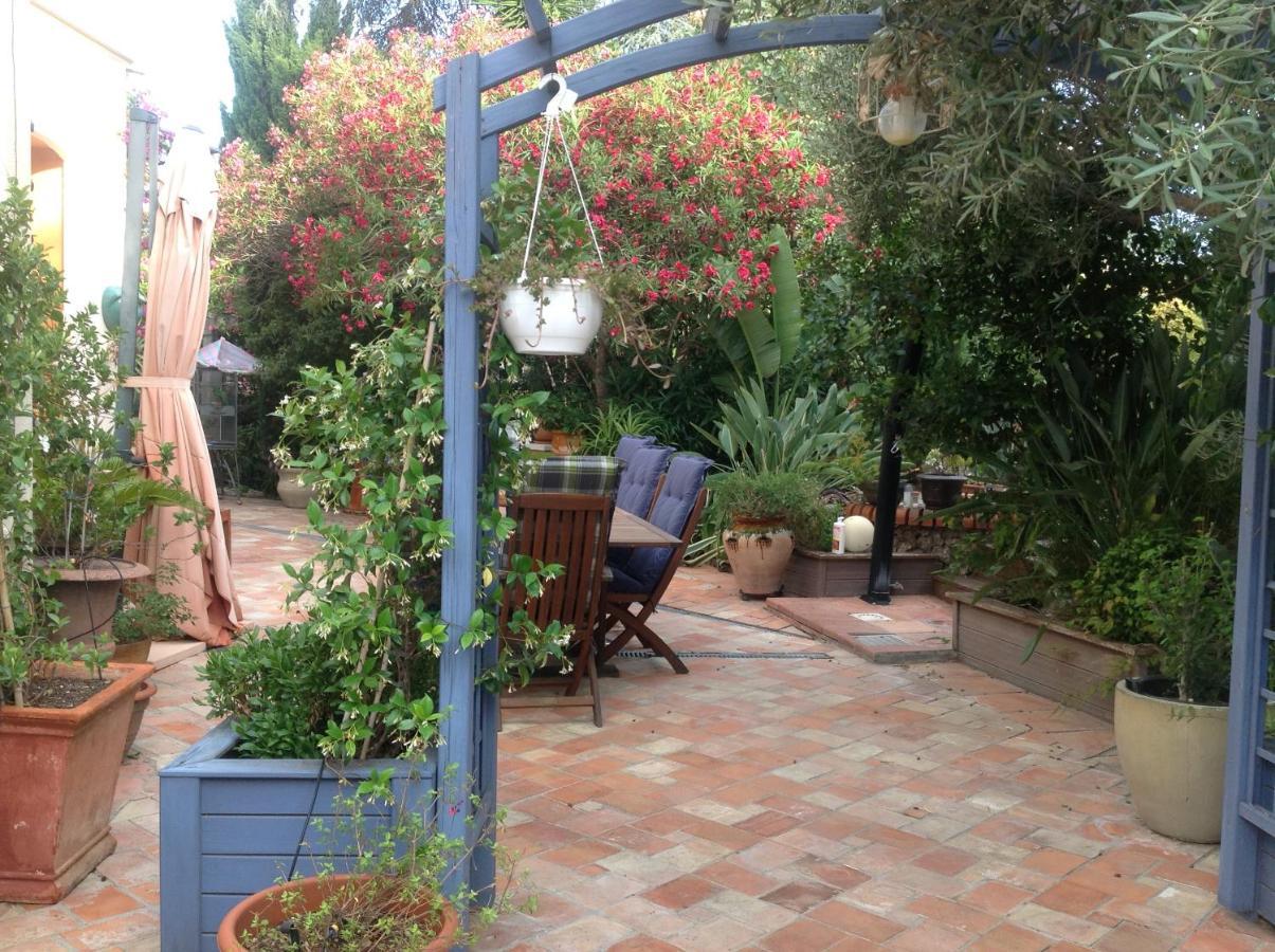 A L'Ombre Du Cedre Otel Hyères Dış mekan fotoğraf