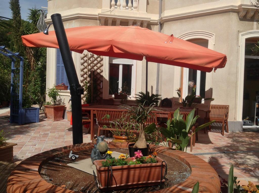 A L'Ombre Du Cedre Otel Hyères Dış mekan fotoğraf